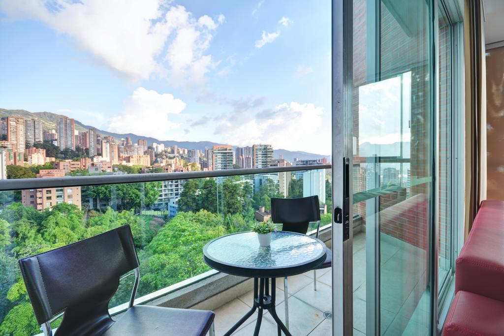 Blux Apartamentos Medellin Bagian luar foto