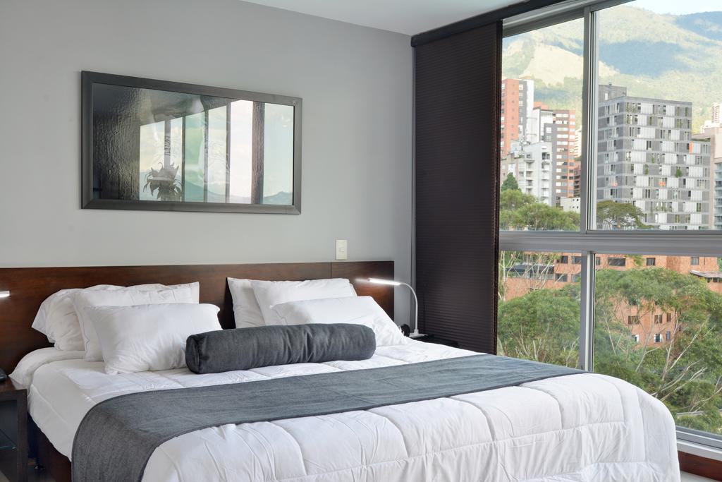 Blux Apartamentos Medellin Bagian luar foto