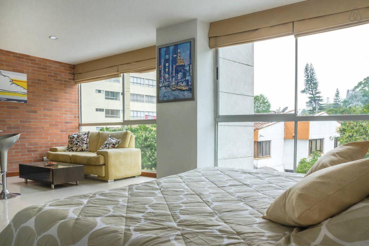 Blux Apartamentos Medellin Bagian luar foto